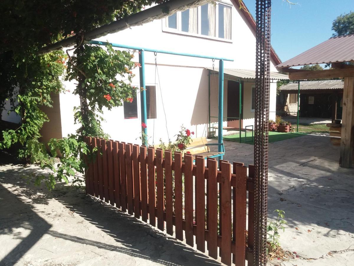 Садиба Зеленого Туризму «Золота Рибка» Medvedevka מראה חיצוני תמונה
